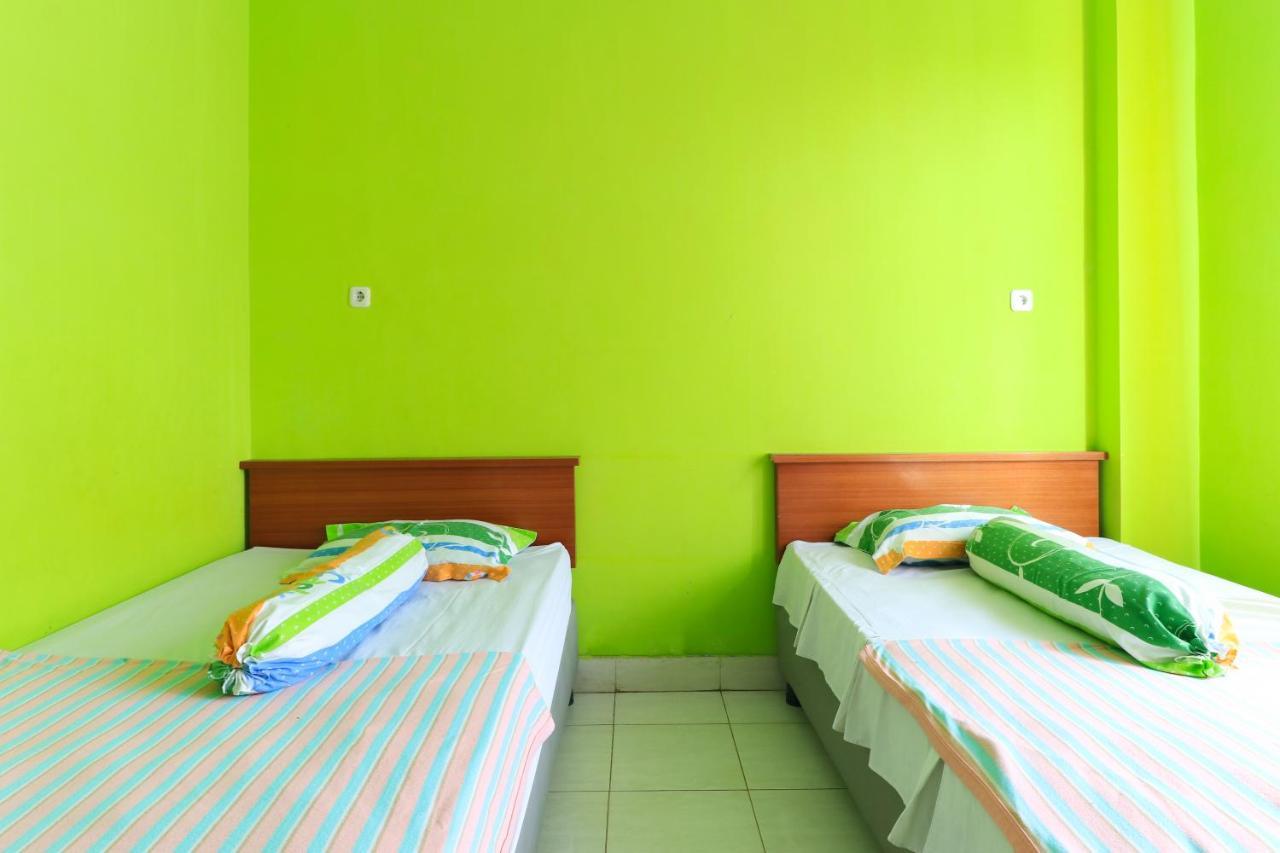 Wisma tamu Adhyaksa Syariah 2*