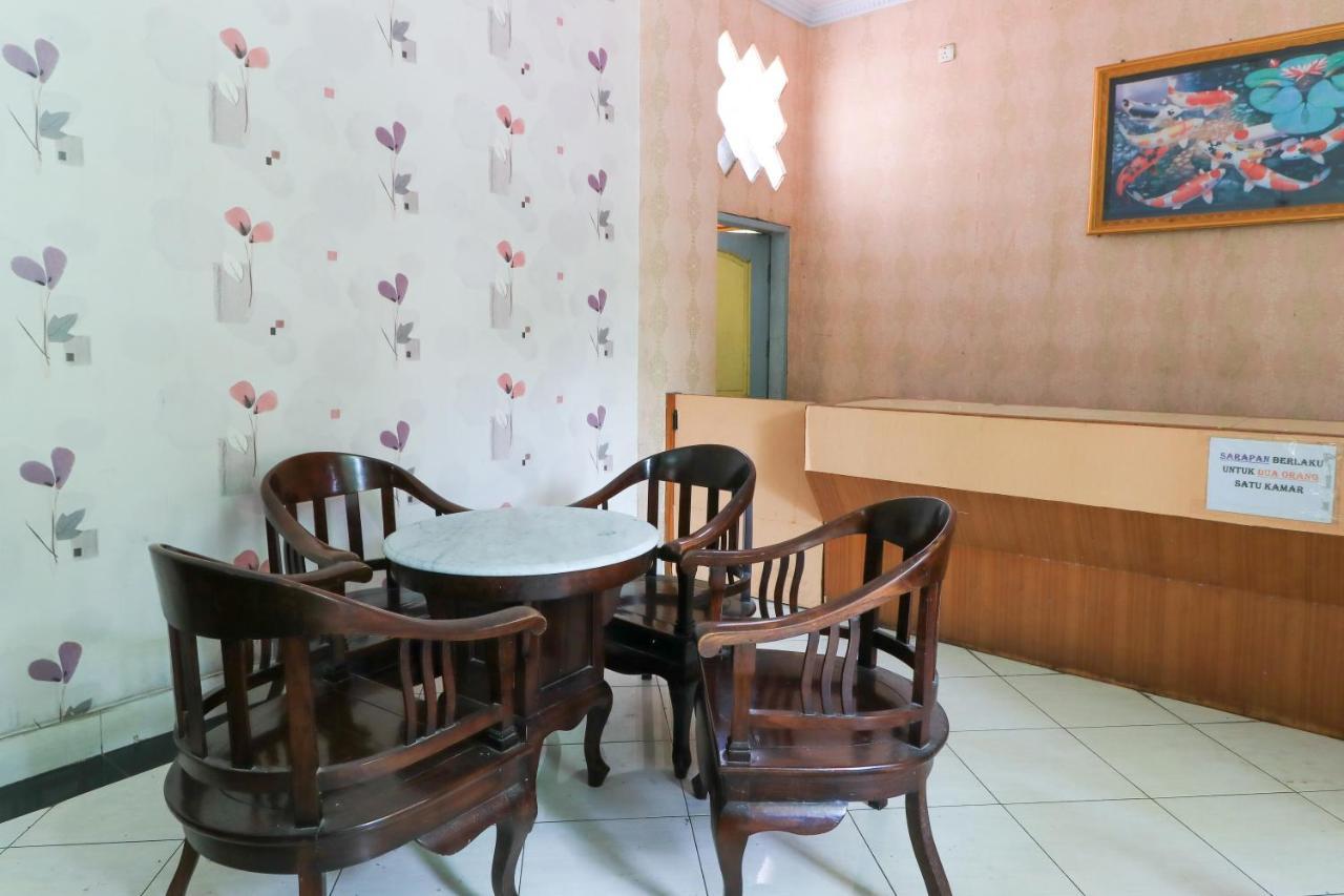 Wisma tamu Adhyaksa Syariah 2*